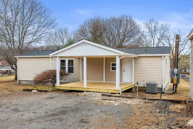 $219,490 | 41 Pine Hill Lane, Stuarts Draft, VA 24477