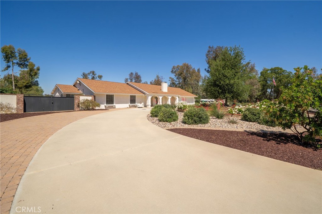 16639 Fox Glen Road Riverside, CA 92504 - Photo 8 of 153