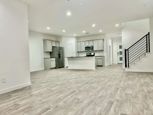 $2,475 | 14211 Kings Canyon Lane, Conroe, TX 77384