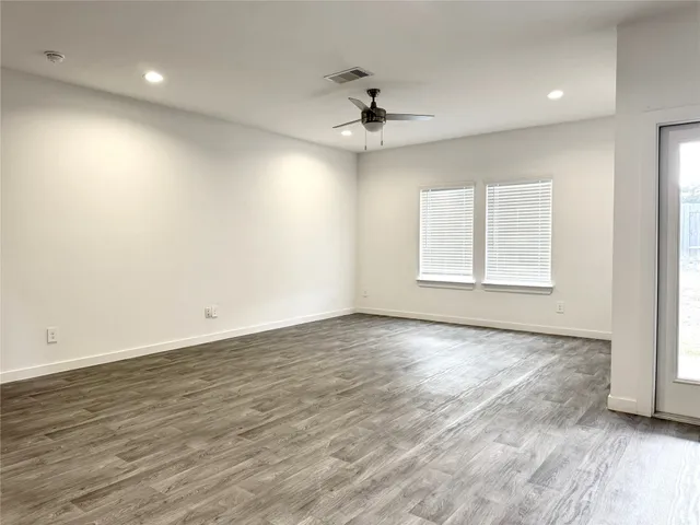 $2,475 | 14211 Kings Canyon Lane, Conroe, TX 77384