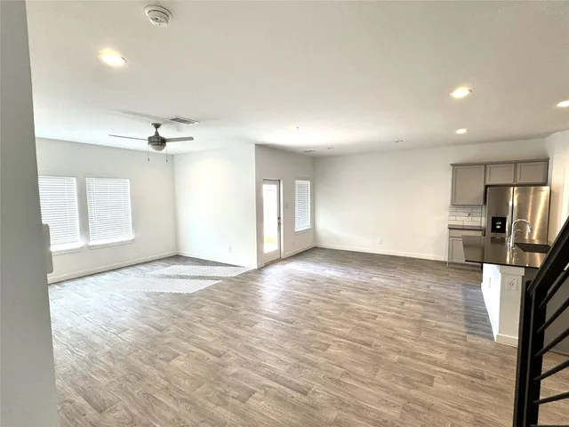 $2,475 | 14211 Kings Canyon Lane, Conroe, TX 77384