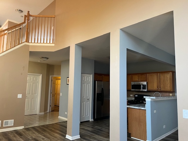 281 Bay Drive Itasca, IL 60143 - Photo 5 of 20