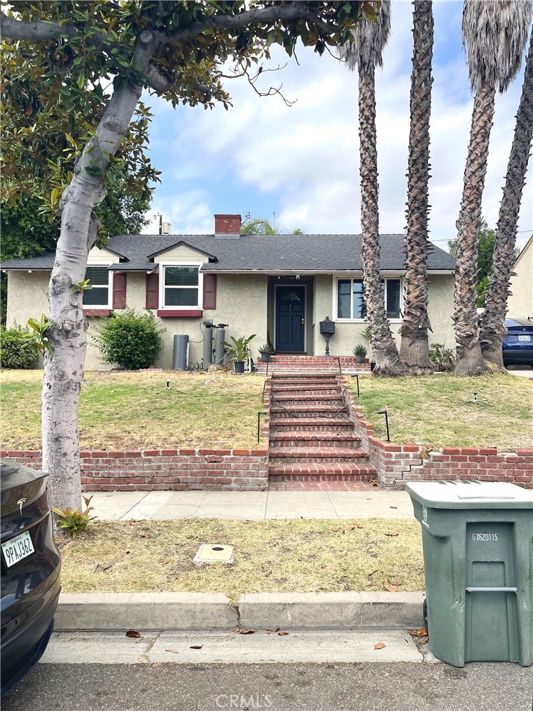 1912 North Kenneth Road Burbank, CA 91504 - Photo 1 of 22