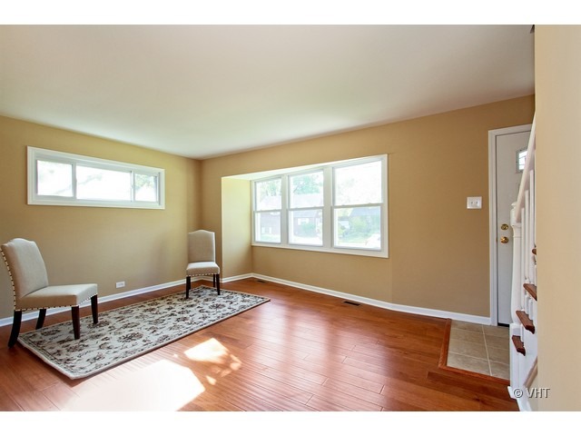 2212 Downey Road Homewood, IL 60430 - Photo 2 of 11
