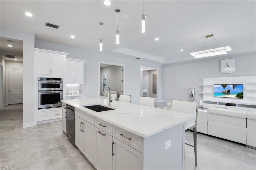 14327 Laguna Springs Lane Naples, FL 34114 - Photo 5 of 35