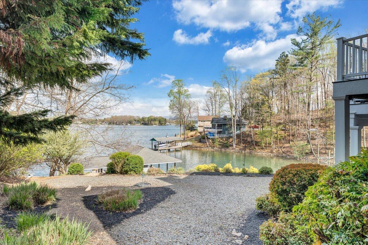 8599 Burnt Chimney Road Wirtz, VA 24184 - Photo 141 of 197 141-MIB08427