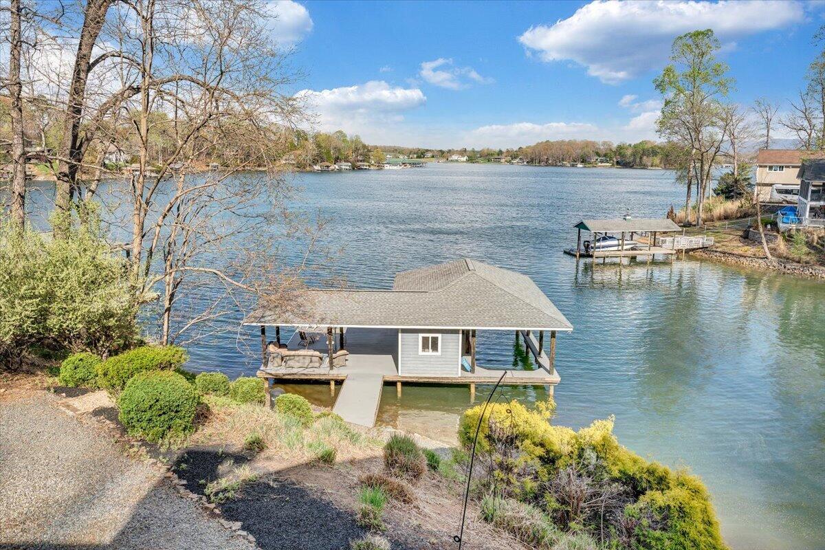 8599 Burnt Chimney Road Wirtz, VA 24184 - Photo 99 of 197 099-MIB08541-R5