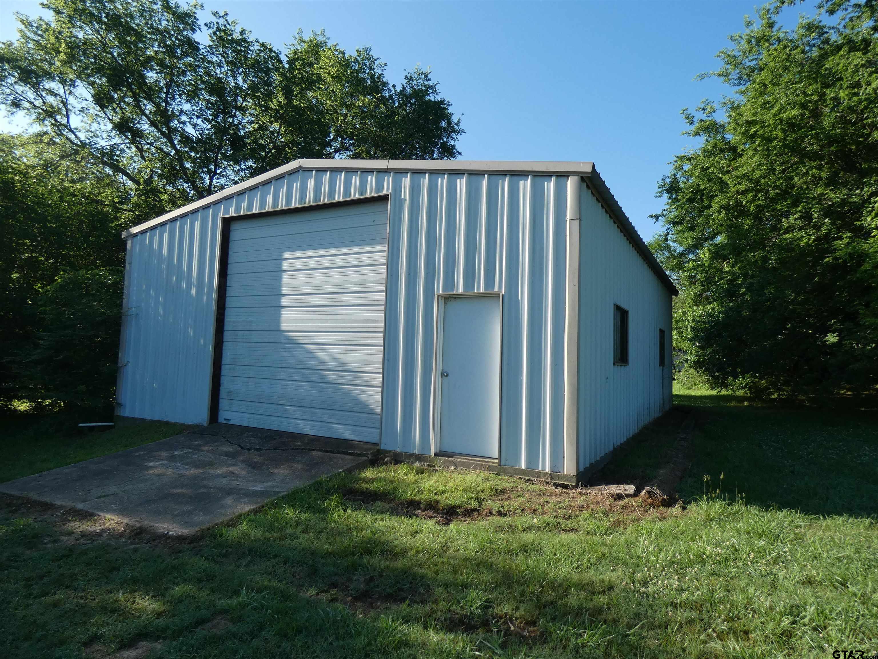 Tbd Tbd Wilson Talco, TX 75487 - Photo 3 of 8 a view of backyard of house and yard