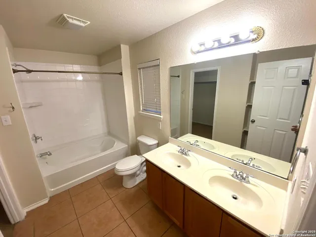 $1,795 | 10411 Tollow Way, Helotes, TX 78023