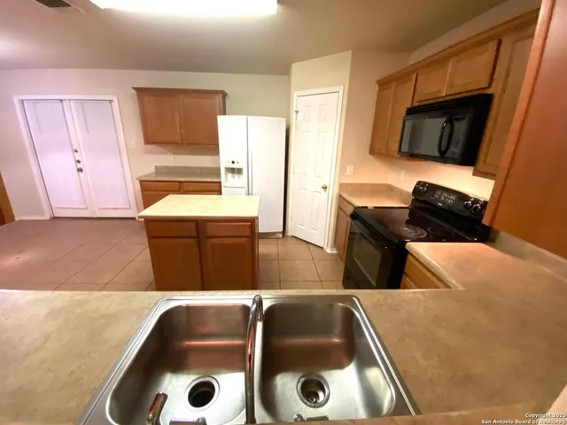 $1,795 | 10411 Tollow Way, Helotes, TX 78023