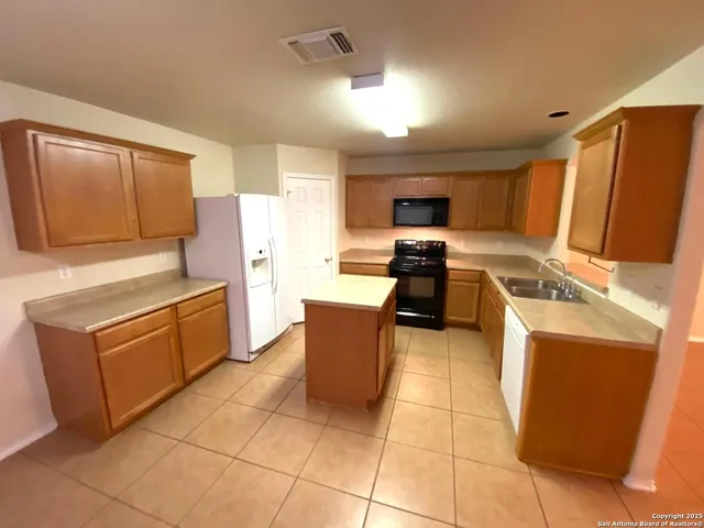 $1,795 | 10411 Tollow Way, Helotes, TX 78023