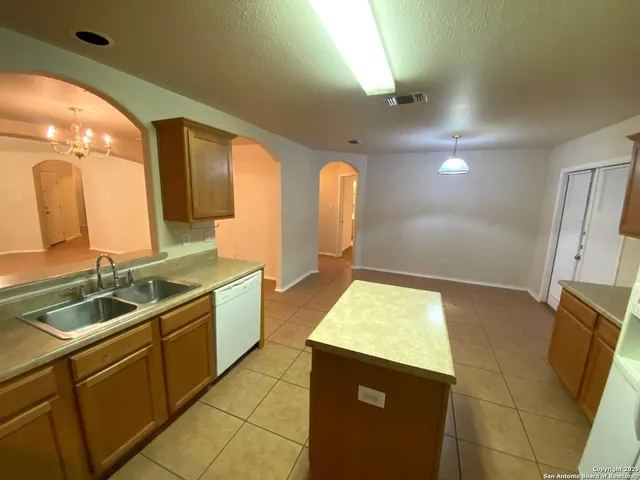 $1,795 | 10411 Tollow Way, Helotes, TX 78023