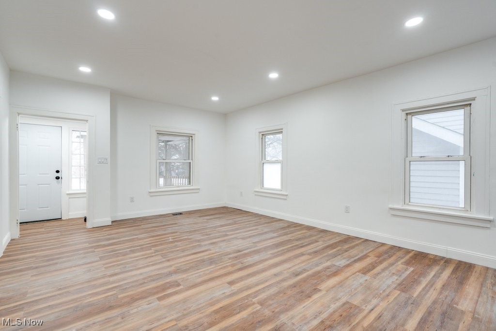 3261 Altamont Road Cleveland Heights, OH 44118 - Photo 4 of 30