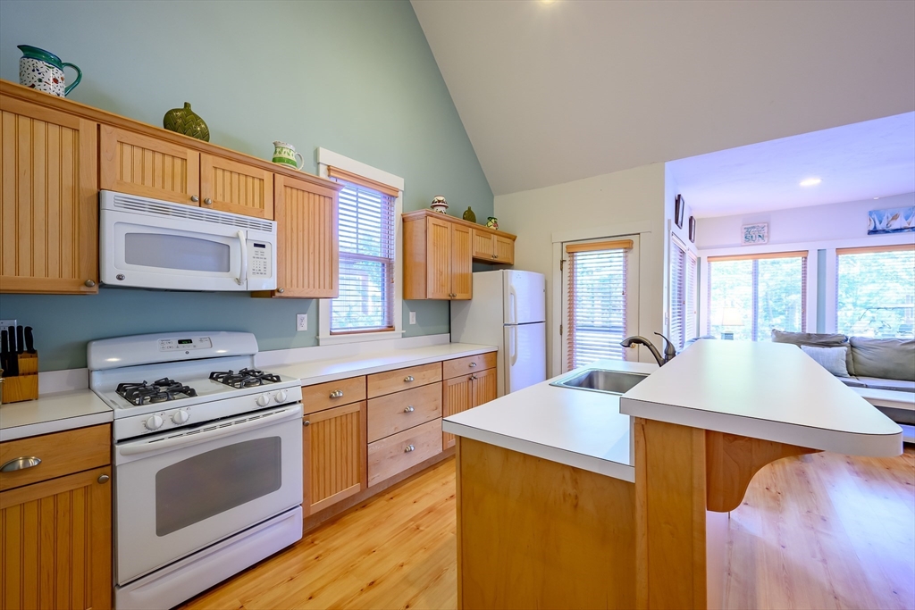 28 Whispering Pines Road, Unit 28 Westford, MA 01886 - Photo 8 of 24