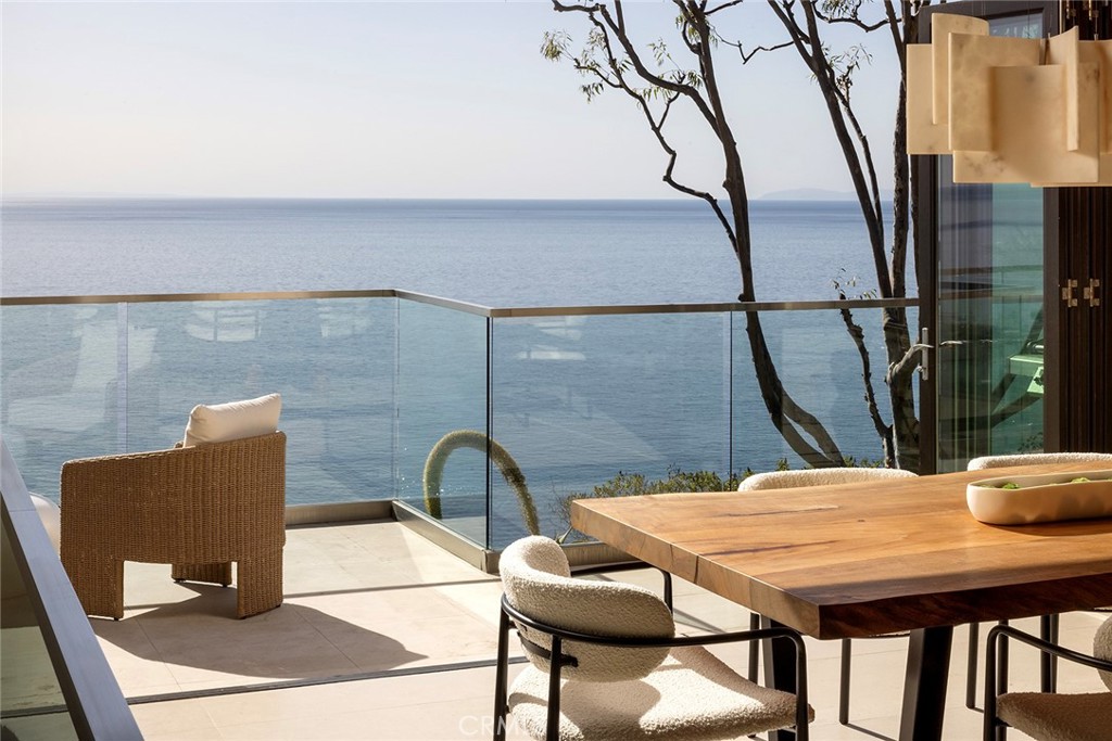 31387 Ceanothus Drive Laguna Beach, CA 92651 - Photo 9 of 38