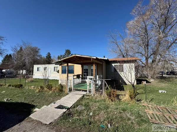 $144,900 | 85 South Reynolds Street, Dubois, ID 83423