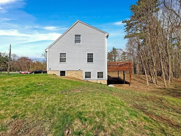 $649,888 | 2237 Main Street, Lancaster, MA 01523