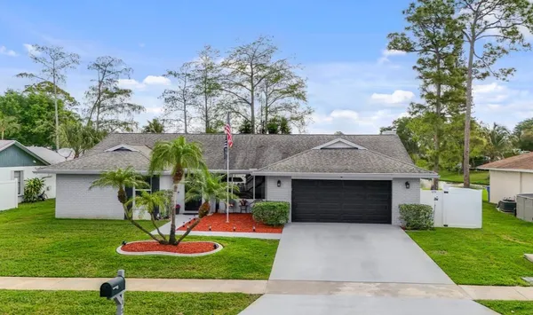 $599,000 | 125 Parkwood Drive, Royal Palm Beach, FL 33411