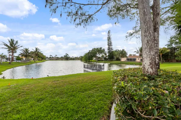 $599,000 | 125 Parkwood Drive, Royal Palm Beach, FL 33411