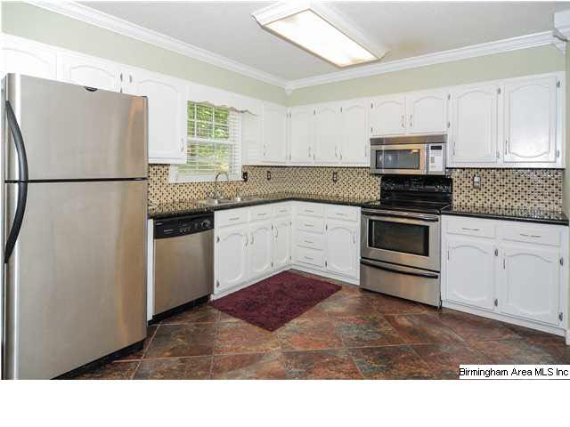 1406 Secretariat Drive Helena, AL 35080 - Photo 12 of 32