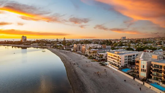 $7,450 | 1221 Parker Place, Unit 21, San Diego, CA 92109