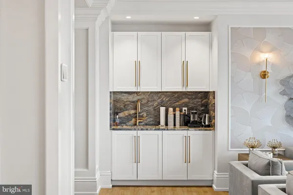 $2,200,000 | 50 South 16th Street, Unit 5501, Philadelphia, PA 19103