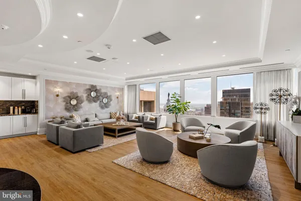 $2,200,000 | 50 South 16th Street, Unit 5501, Philadelphia, PA 19103