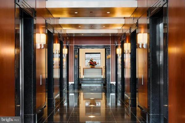 $2,200,000 | 50 South 16th Street, Unit 5501, Philadelphia, PA 19103