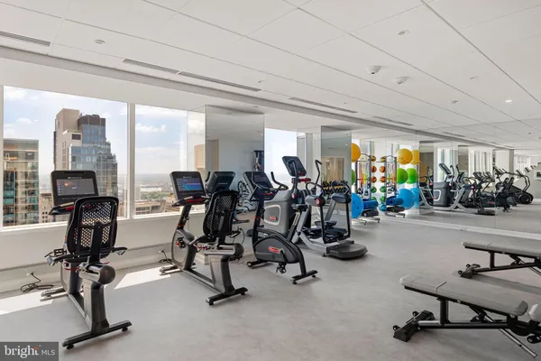 $2,200,000 | 50 South 16th Street, Unit 5501, Philadelphia, PA 19103