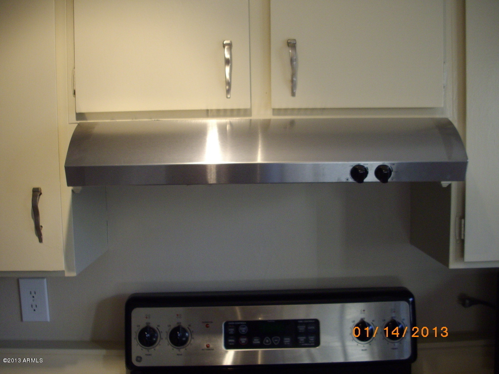 6905 East Osborn Road, Unit F Scottsdale, AZ 85251 - Photo 12 of 19 Vent hood