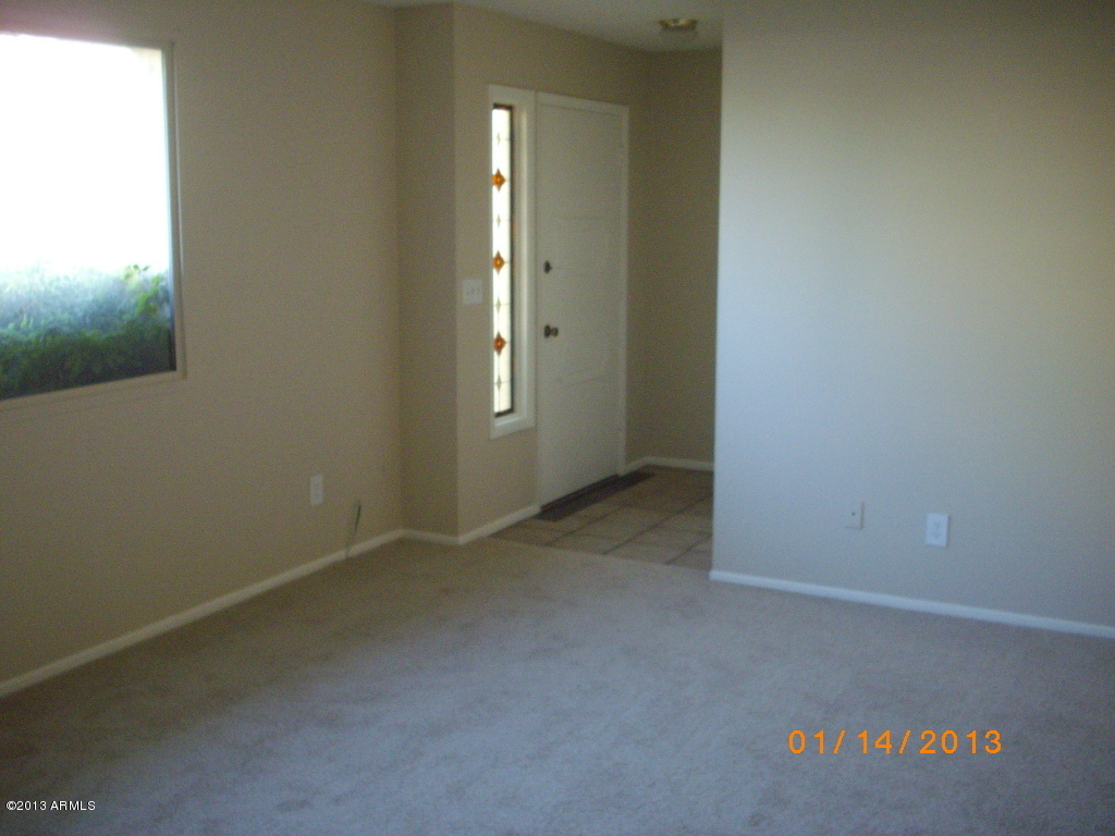 6905 East Osborn Road, Unit F Scottsdale, AZ 85251 - Photo 4 of 19 Living room - alternate view