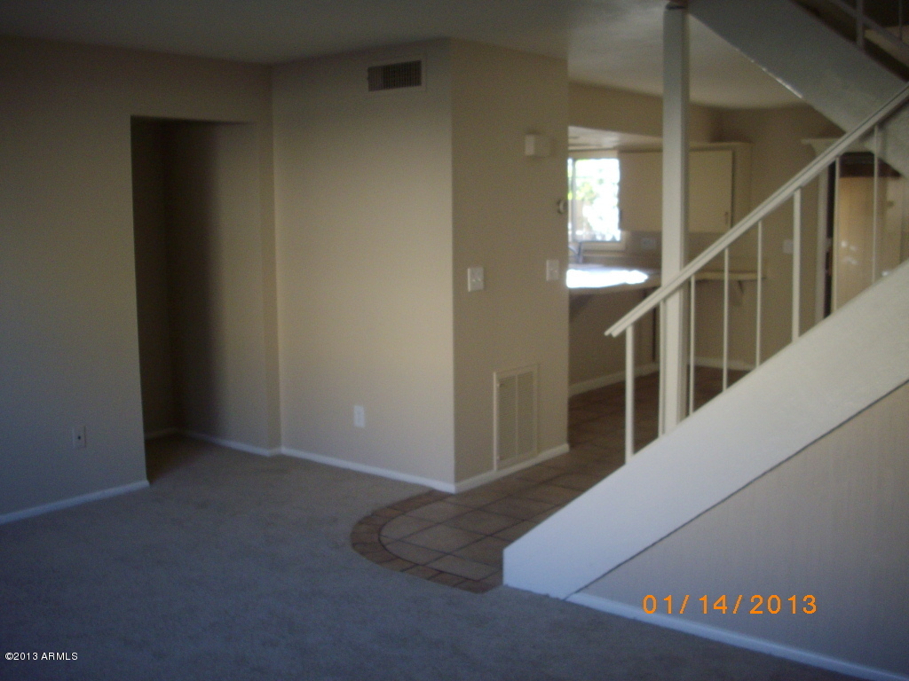 6905 East Osborn Road, Unit F Scottsdale, AZ 85251 - Photo 5 of 19 Lving room alternate view #2