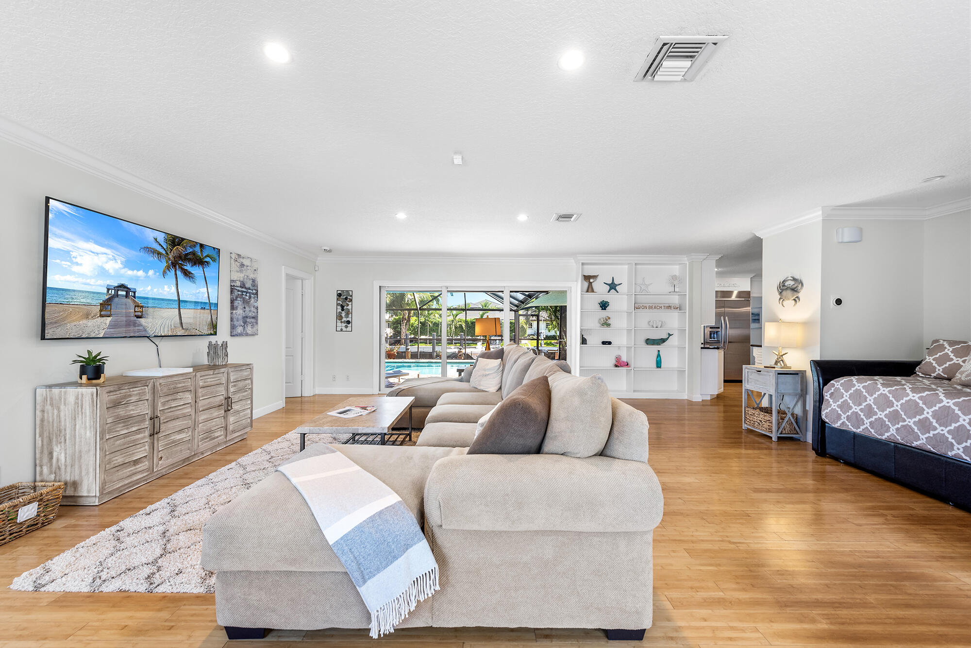 770 Dover Street Boca Raton, FL 33487 - Photo 8 of 47 MIB_3498