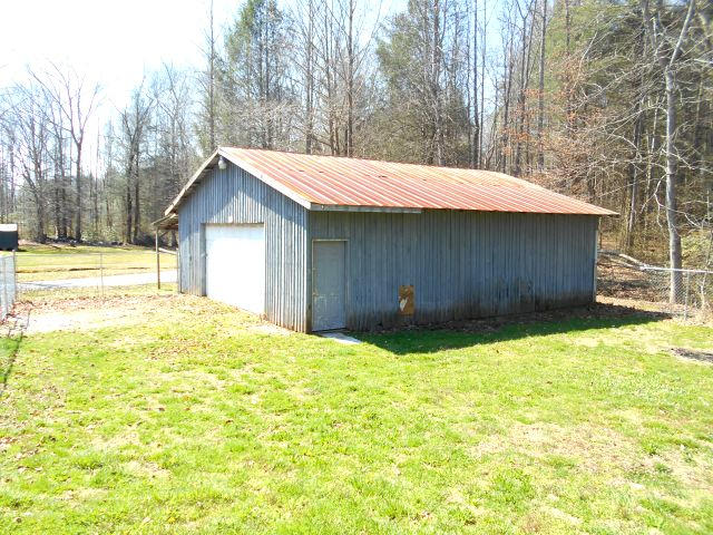 1104 Phillips Flats Road Oneida, TN 37841 - Photo 10 of 11 DSCN1151