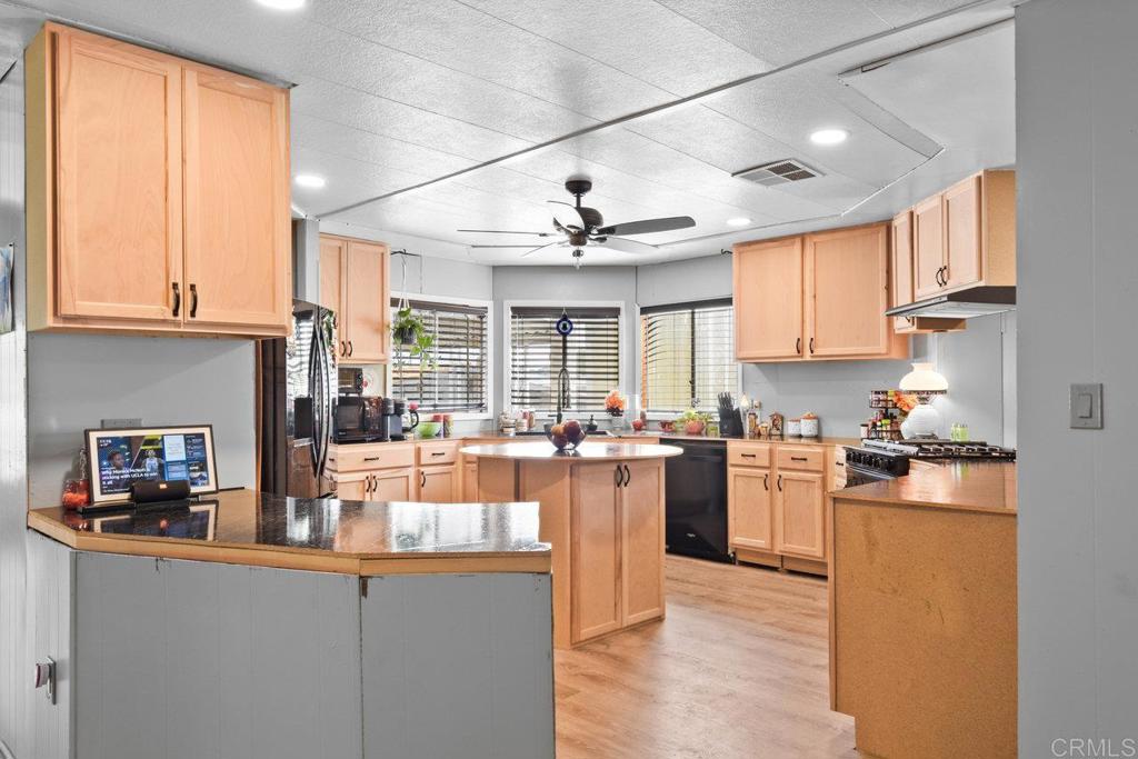 8701 Mesa Road, Unit 150 Santee, CA 92071 - Photo 34 of 38