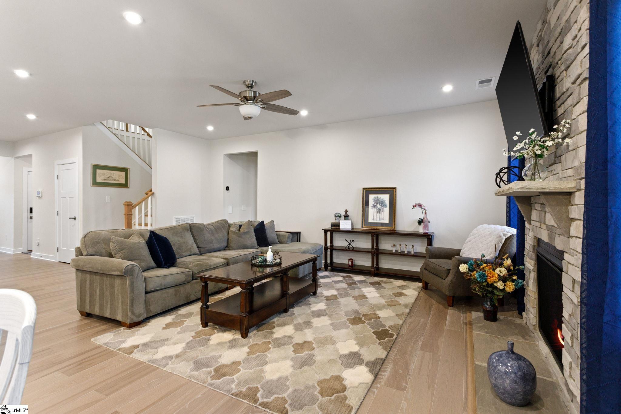 356 Hollythorpe Lane Fountain Inn, SC 29644 - Photo 13 of 39