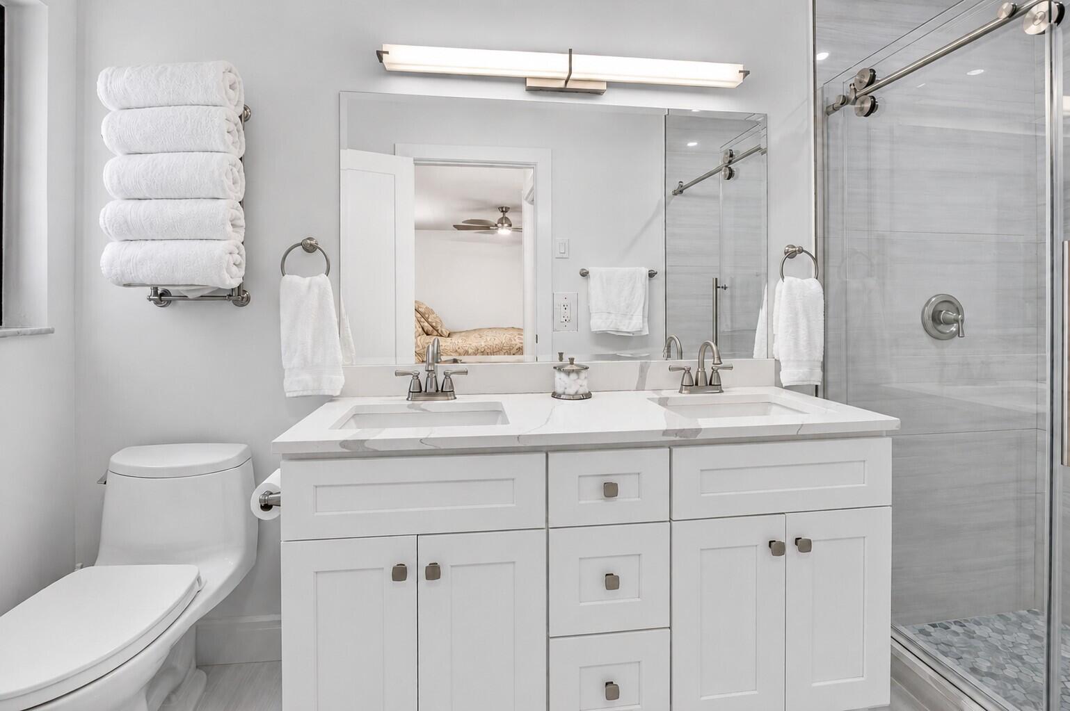 658 Northwest 7th Avenue Boca Raton, FL 33486 - Photo 20 of 37 Primary Bathroom
