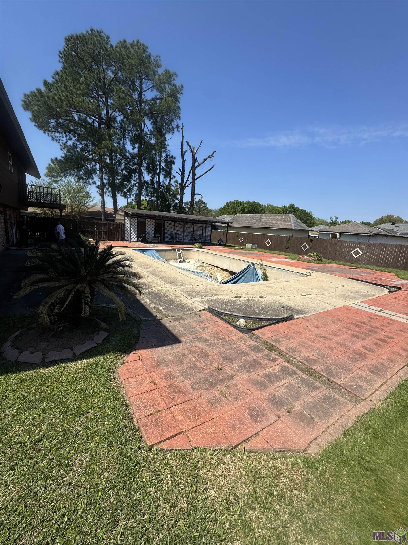 209 Blount Road Baton Rouge, LA 70807 - Photo 16 of 18 back yard