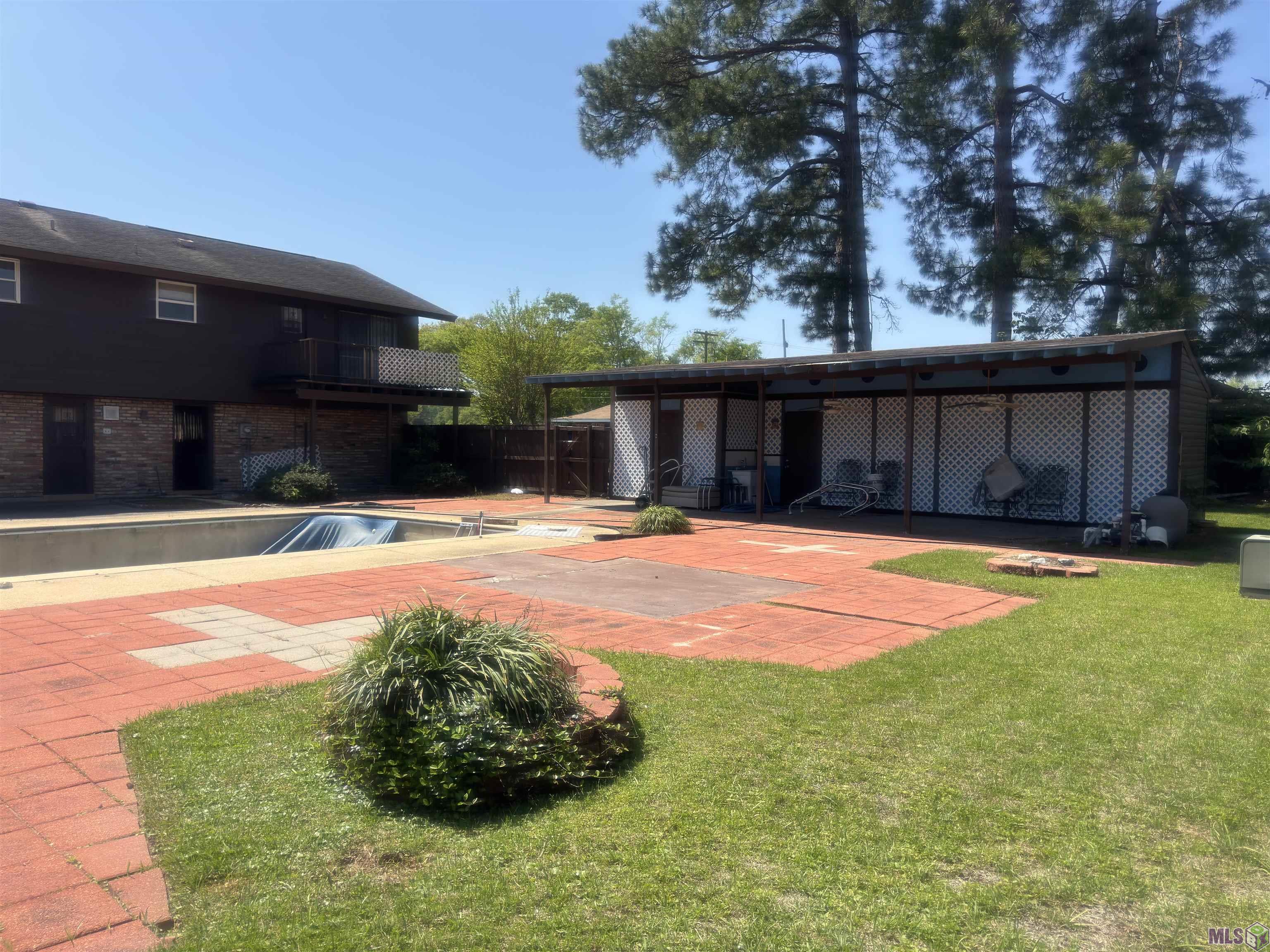 209 Blount Road Baton Rouge, LA 70807 - Photo 17 of 18 pool