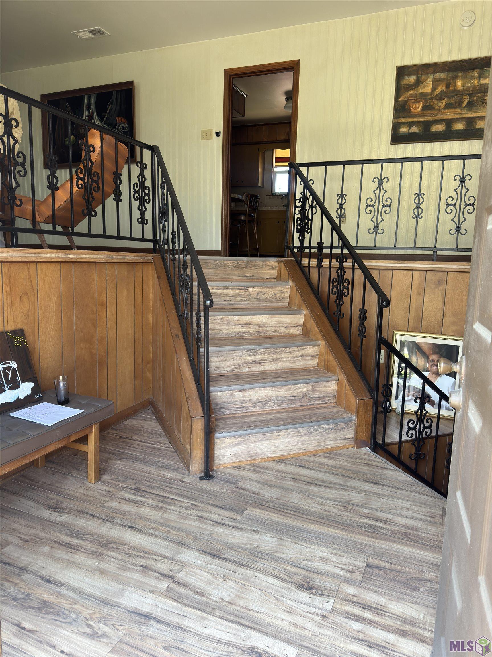 209 Blount Road Baton Rouge, LA 70807 - Photo 3 of 18 entry view