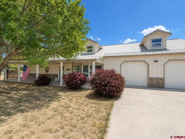 $339,900 | 1015 Southeast Deer Creek Drive, Cedaredge, CO 81413