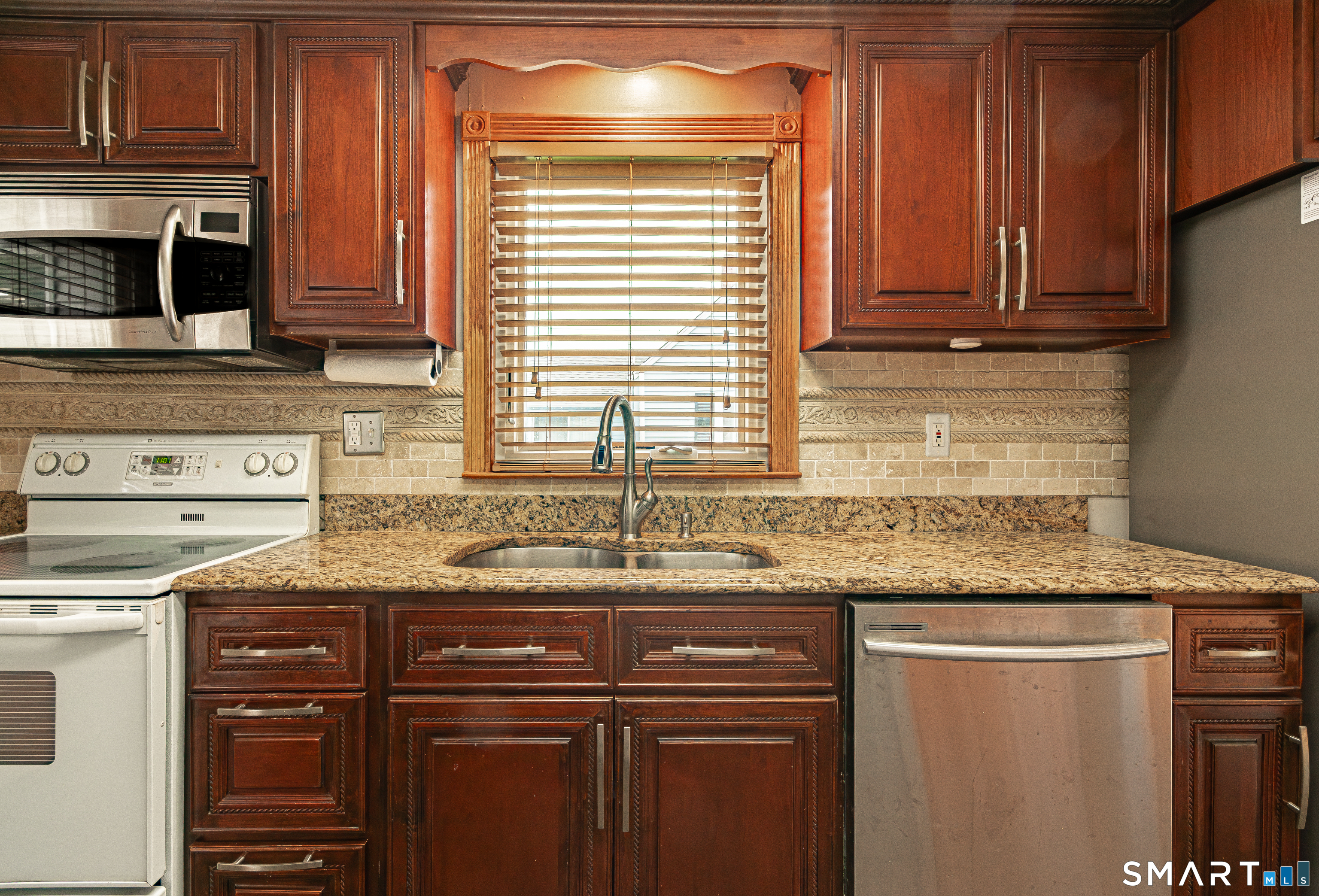 1409 Woodtick Road Wolcott, CT 06716 - Photo 8 of 31