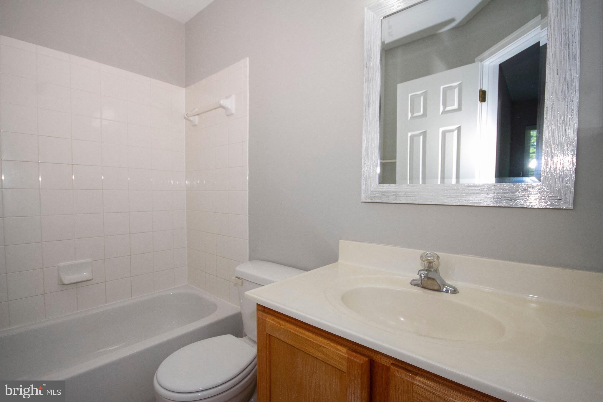 2943 Raking Leaf Drive Abingdon, MD 21009 - Photo 14 of 23 Bath (Master)