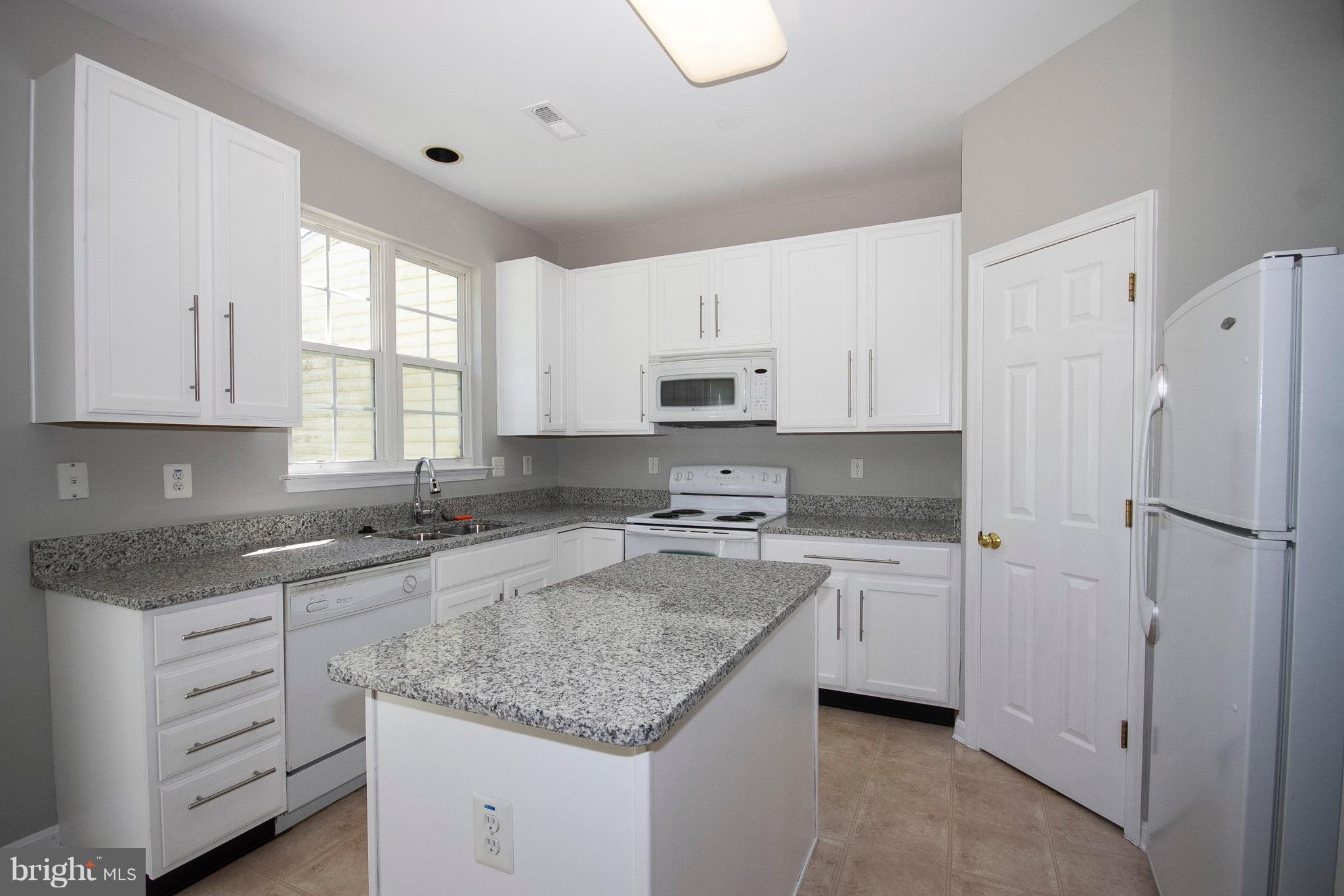 2943 Raking Leaf Drive Abingdon, MD 21009 - Photo 6 of 23 Kitchen