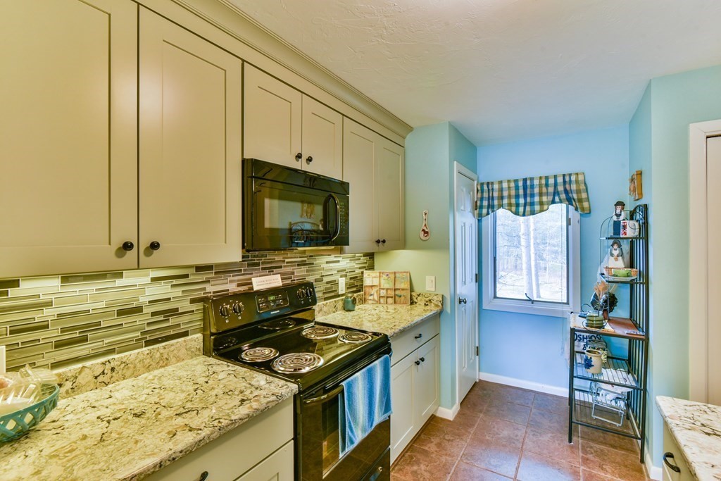815 Beacon Park Road, Unit 815 Webster, MA 01570 - Photo 26 of 36 Gallery Image 26