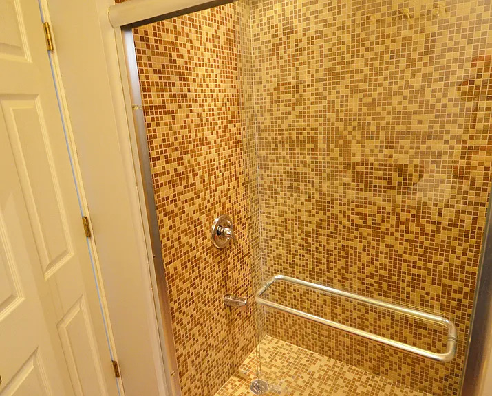 1922 West 47th Street, Unit 2 Chicago, IL 60609 - Photo 12 of 20 a bathroom with a shower