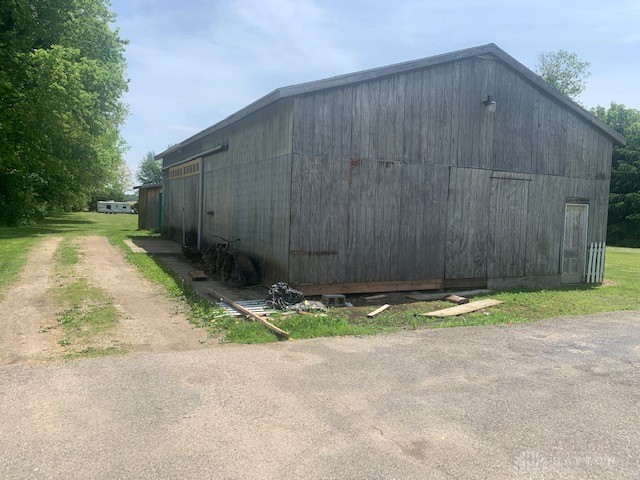 3196 Old Clifton Road Springfield, OH 45502 - Photo 3 of 4