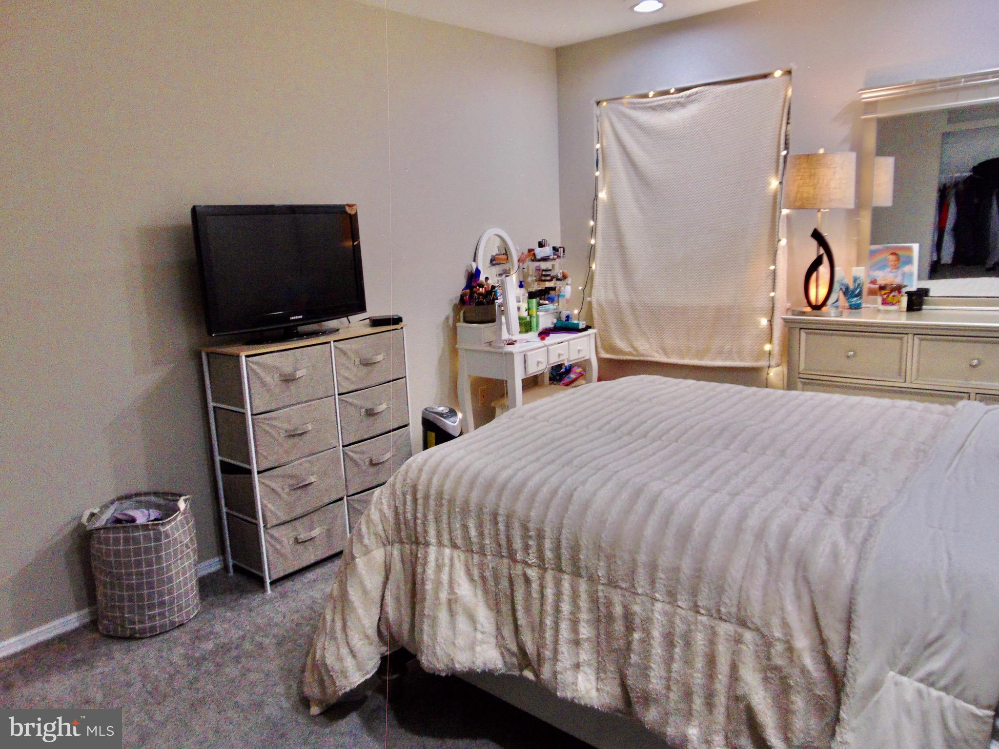 9481 Woodbridge Road Philadelphia, PA 19114 - Photo 14 of 32 First Floor Main Bedroon