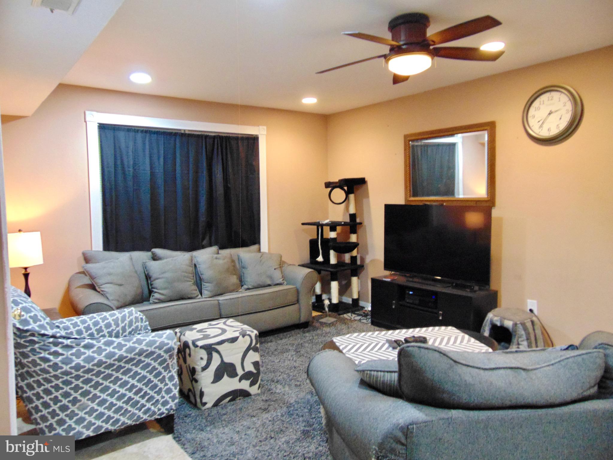 9481 Woodbridge Road Philadelphia, PA 19114 - Photo 20 of 32 Second Floor Living Room
