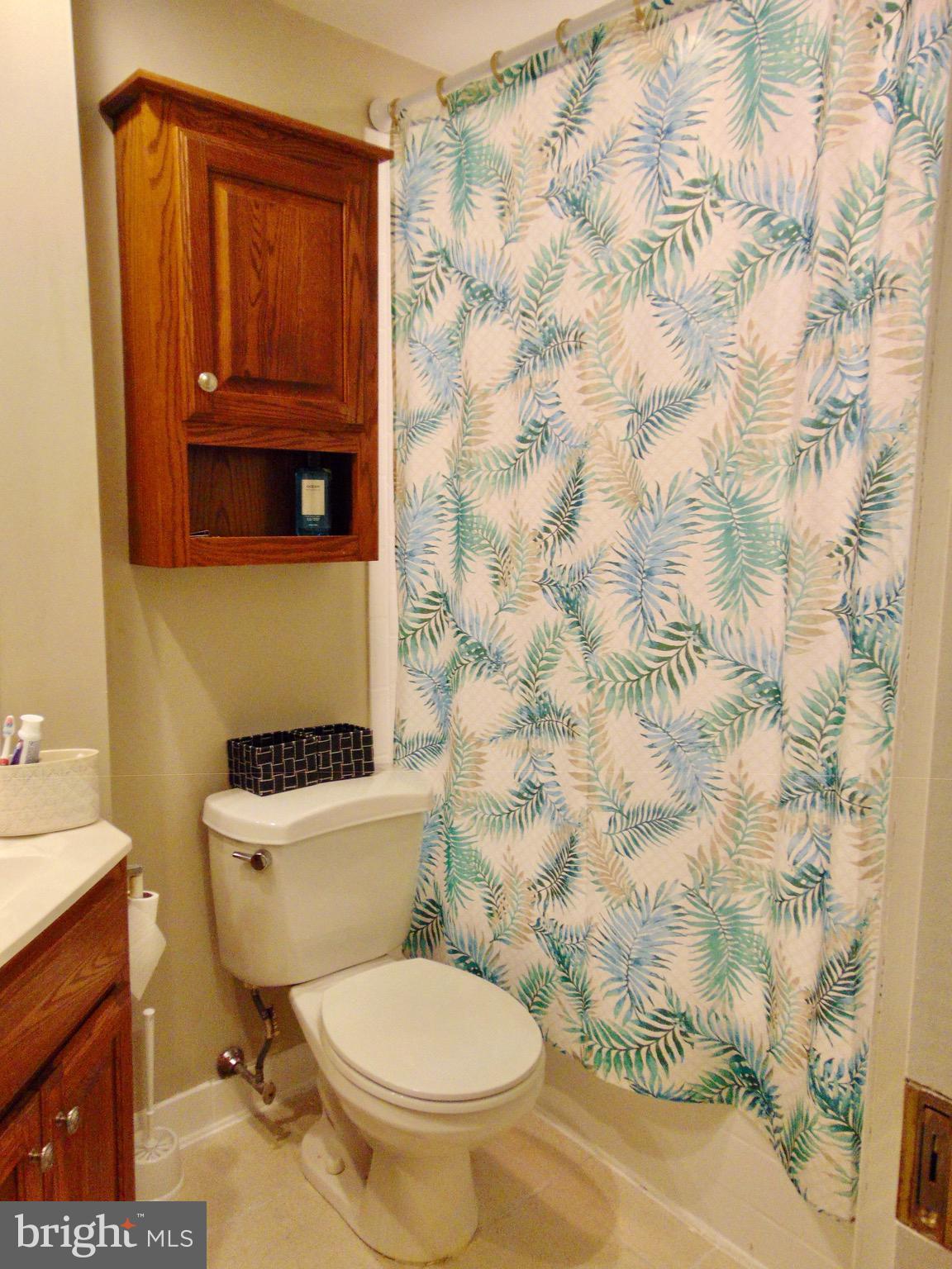 9481 Woodbridge Road Philadelphia, PA 19114 - Photo 10 of 32 First Floor Bath